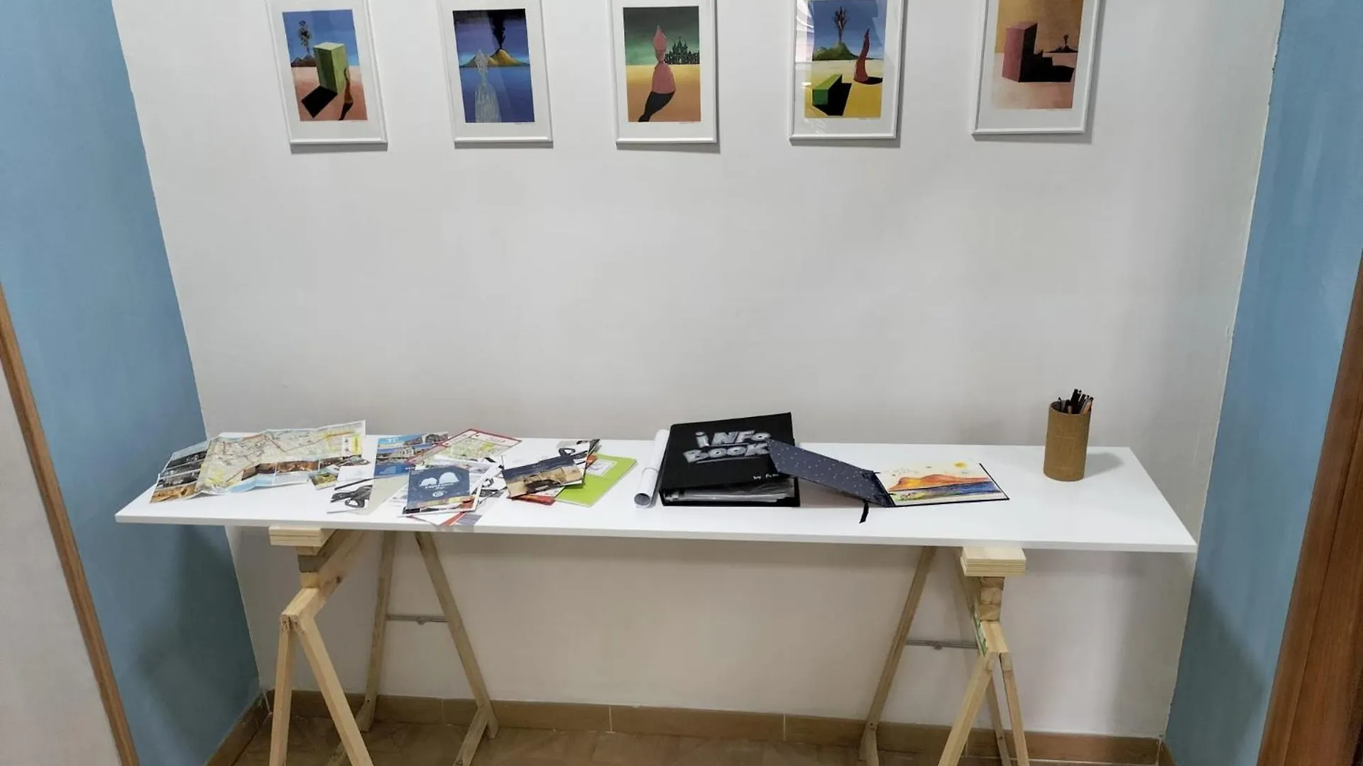 Art House - Central Station نابولي 0*,